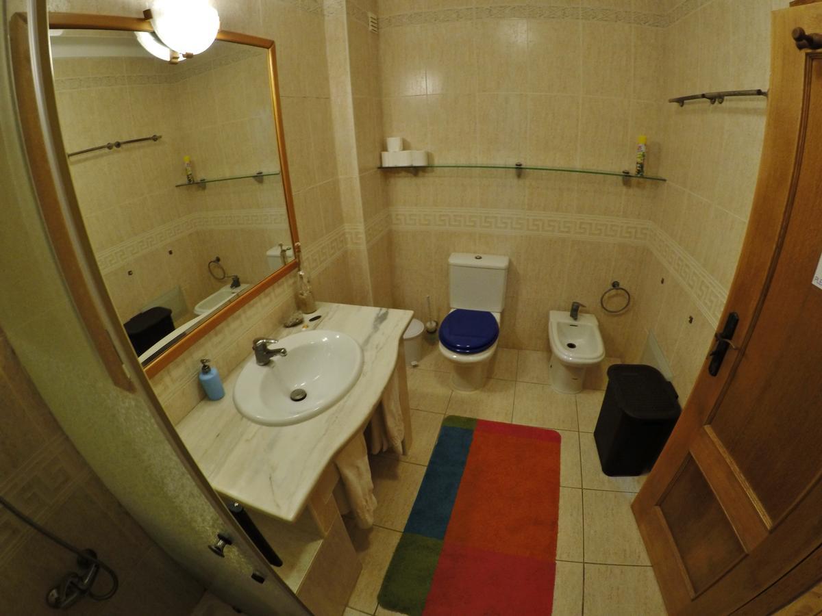 Quarto Triplo com WC Partilhado