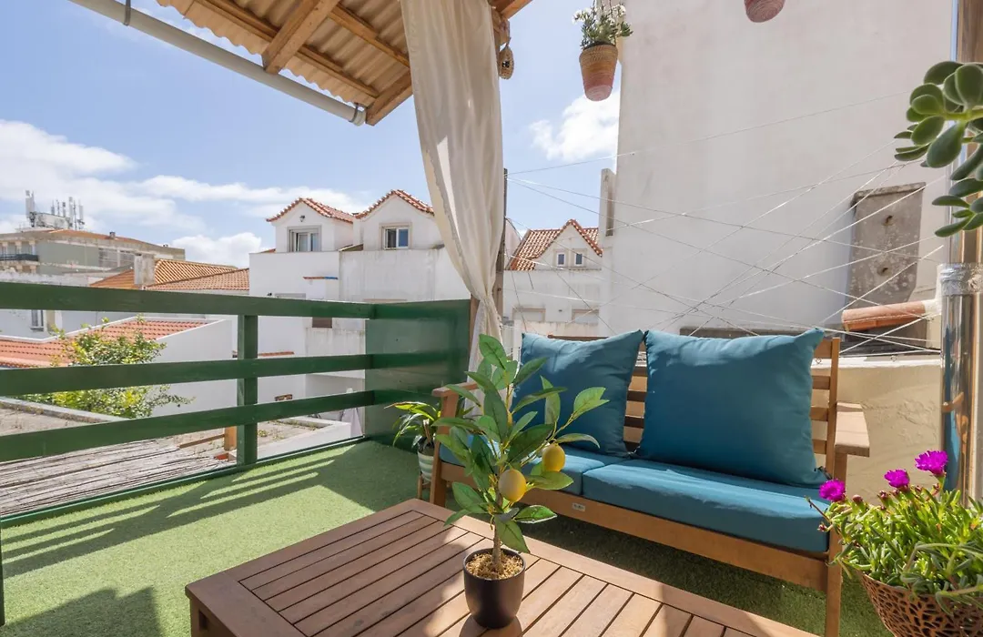 Pillows Peniche Townhouse-1