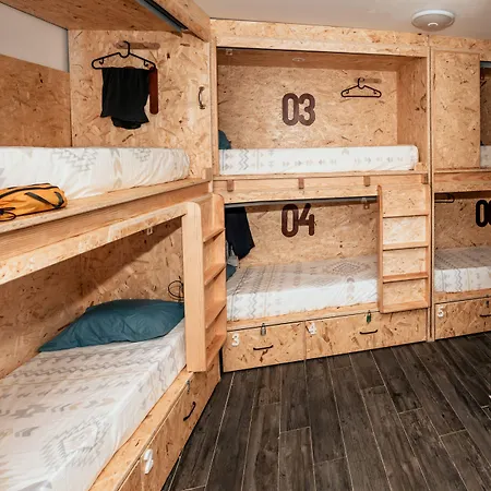Deck Lodge-3