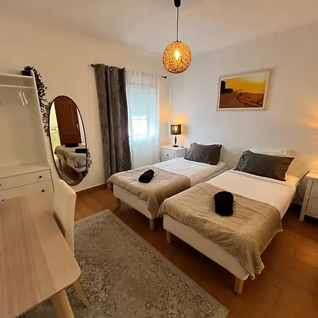 Peniche Surf Lodge 2-3